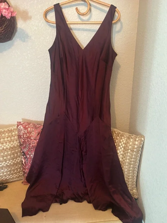 Lauren Ralph Lauren Women's 100%
Silk Slip Asymmetrical Dress in Deep Burgundy - Picture 14 of 15